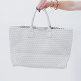 Elton Tote