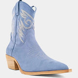 Short cowboy boots