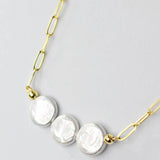 Chunky pearl necklace