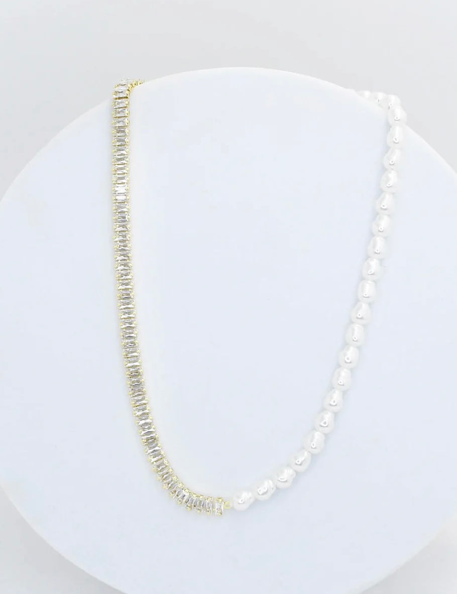 Pearl and Sparkles Necklace