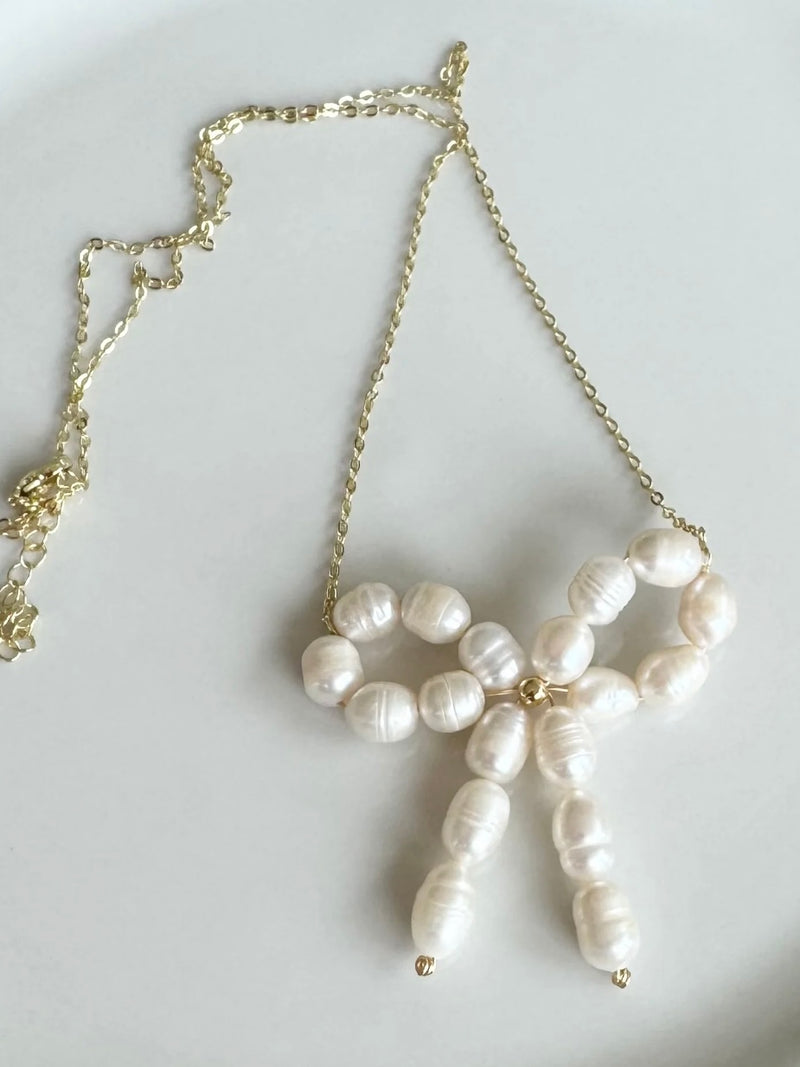 Bow and Pearl Necklace