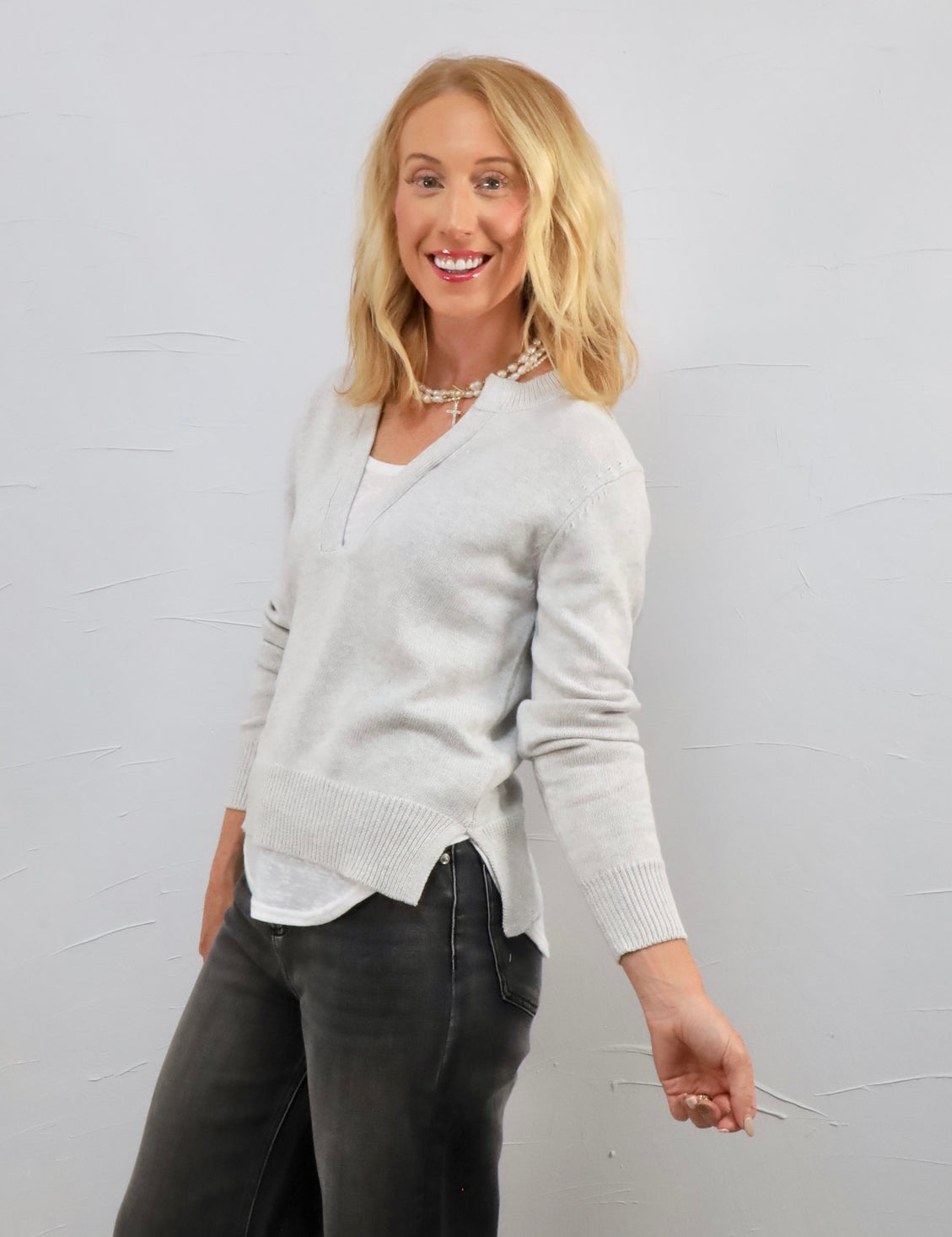 Vissa's V-Neck Layered Sweater