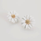 A Dasiy Floral Post Earring