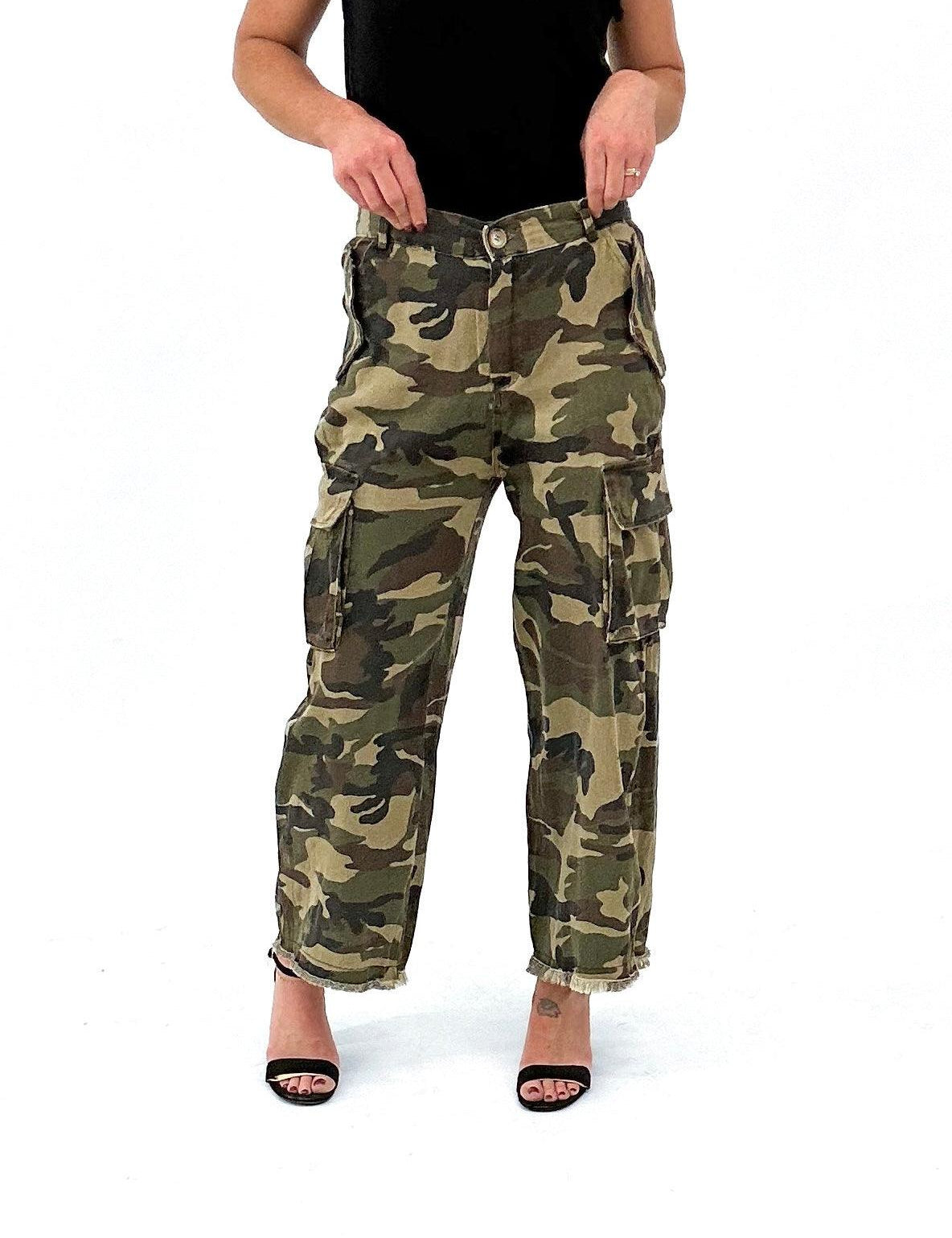 camo cargo bottom