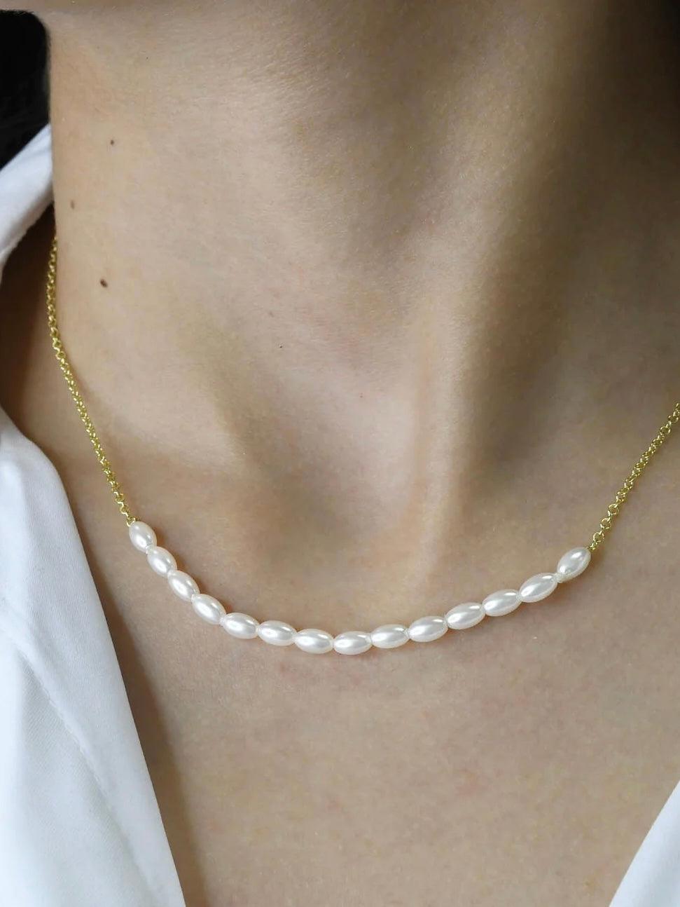 Small Pearl necklace 